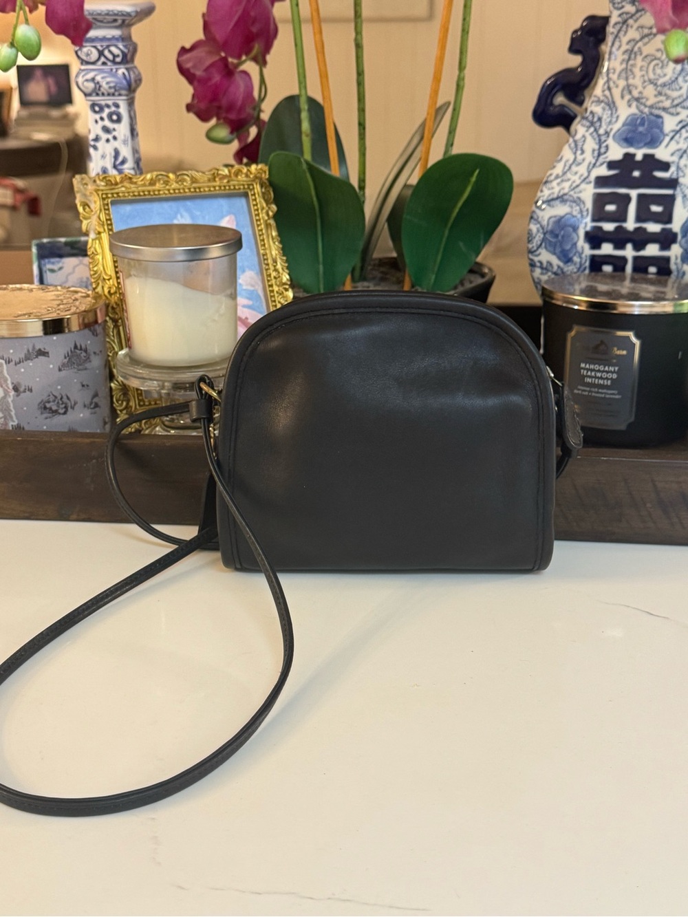 ๐ค COACH VINTAGE BLACK TAN LEATHER ABBIE # 9017 ๐ค๐ค - Picture 4 of 7